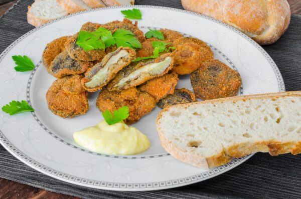 Funghi impanati e fritti al gorgonzola