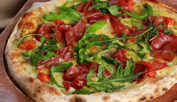 Pizza bresaola