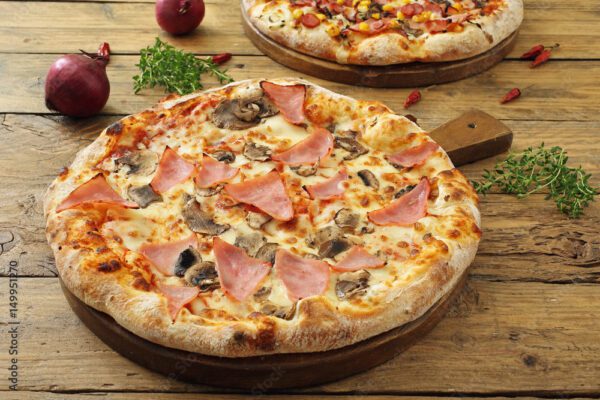 Pizza prosciutto e funghi